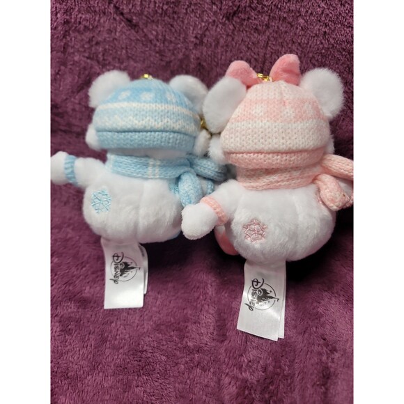 Shangha Disneyland resort Mickey & Minnie Mouse Winter Snowies plush keychains - Picture 3 of 3